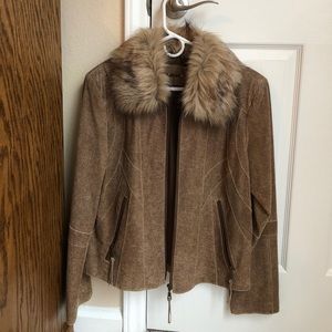 i.e. relaxed leather jacket with faux fur collar